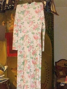 Vintage Floral Long Sleeve Maxi Dress - Pink & Green Roses